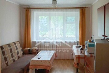 Комната, (всего 2 ком.), 18 м², 1/5 эт.