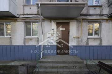 2-к квартира, 43,8 м², 1/5 эт.